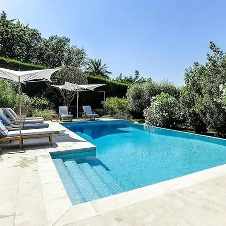 D'exception A Gassin Avec Piscine Chauffee - Fr-1-728-19